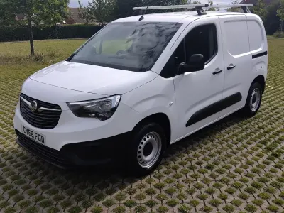 Used Vauxhall Combo Edition 100 HP (73 kW) 2019 White MPV
