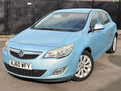 Used Vauxhall Astra 115 HP (84 kW) 2010 Blue Hatchback