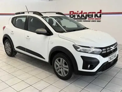 Begagnad Dacia Sandero Expression 2023 Vit Halvkombi