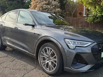 Used Audi e-tron Comfort 230 kW (313 HP) 2021 Grey SUV