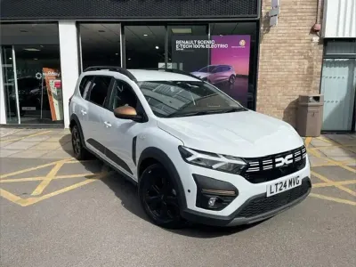 Used Dacia Jogger Extreme 110 HP (80 kW) 2024 White MPV