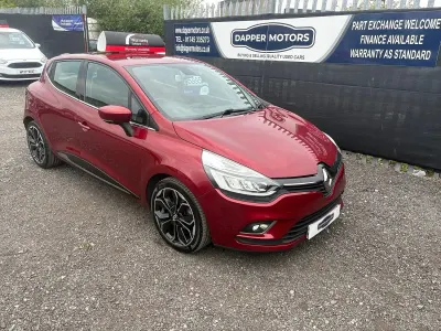 Used Renault Clio IV Dynamique 2017 Red Hatchback