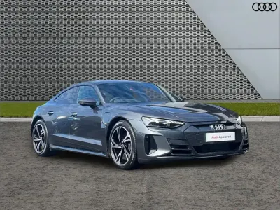 Second-hand Audi e-tron GT quattro Comfort 384 kW (523 CP) 2021 Gri Berlinǎ