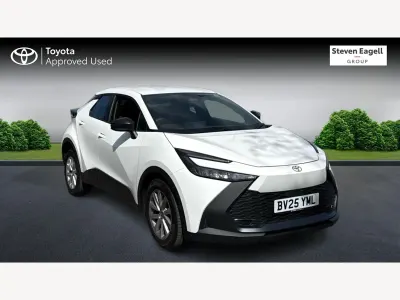 Used Toyota C-HR 140 HP (102 kW) 2025 White SUV