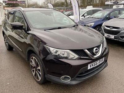 Black Used 2016 Nissan Qashqai S SUV | £7,995 (Good price)