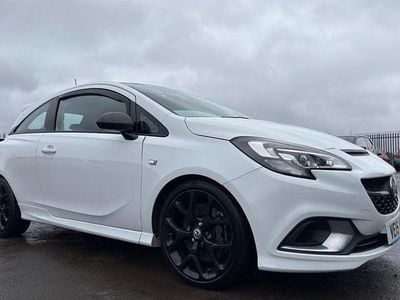 Used Vauxhall Corsa 205 HP (150 kW) 2015 White Hatchback