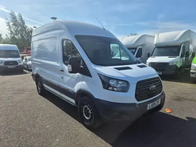 Usado Ford Transit 130 HP (95 kW) 2019 Branco Van