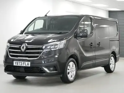 Used Renault Trafic 150 HP (110 kW) 2023 Black MPV