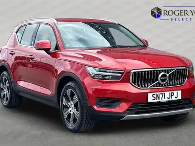 Used Volvo XC40 Inscription 194 HP (142 kW) 2021 Red SUV