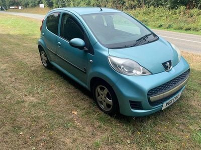 Blue Used 2011 Peugeot 107 Envy Hatchback | £1,950 (Fair price)