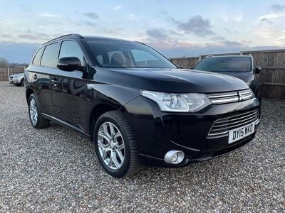 Black Used 2015 Mitsubishi Outlander P-HEV SUV | £5,695 (Fair price)