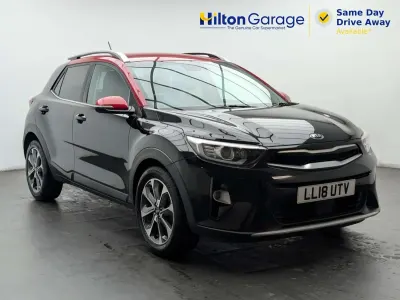 Usado Kia Stonic First Edition 108 HP (79 kW) 2018 Preto SUV