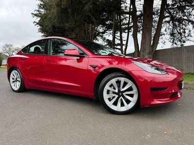 Used Tesla Model 3 Standard Range Plus 239 kW (325 HP) 2020 Red Sedan