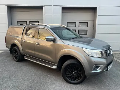 Usado Nissan Navara Tekna 2017 Gris Pickup/Camioneta