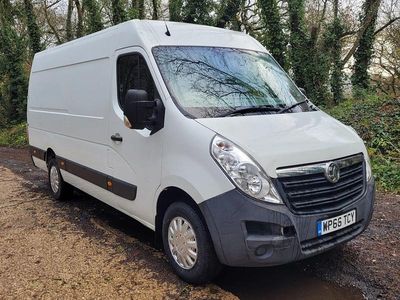 Used Vauxhall Movano 130 HP (95 kW) 2016 White MPV