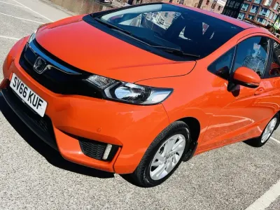 Used Honda Jazz SE 102 HP (75 kW) 2016 Orange Hatchback