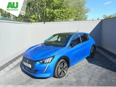 Second-hand Peugeot e-208 Premium 100 kW (136 CP) 2021 Albastru Hatchback