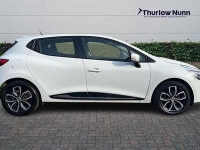Used Renault Clio IV Play 75 HP (55 kW) 2018 White Hatchback