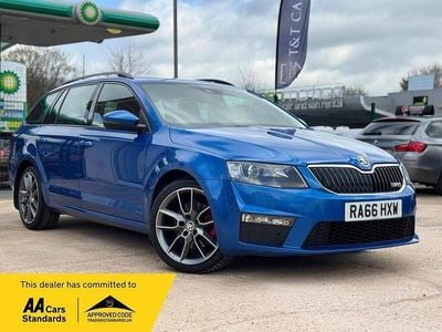 Used Skoda Octavia vRS 184 HP (135 kW) 2016 Blue Hatchback