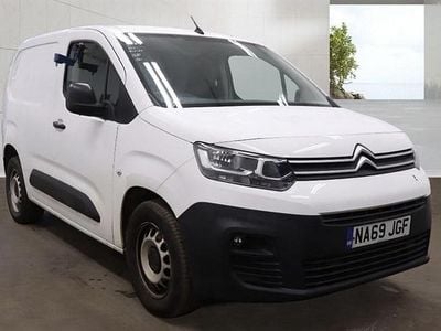 Used Citroën Berlingo 75 HP (55 kW) 2020 White MPV