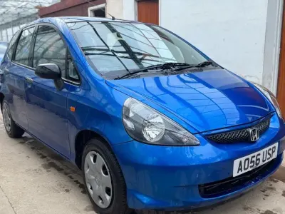 Begagnad Honda Jazz S 78 HK (57 kW) 2006 Blå Halvkombi