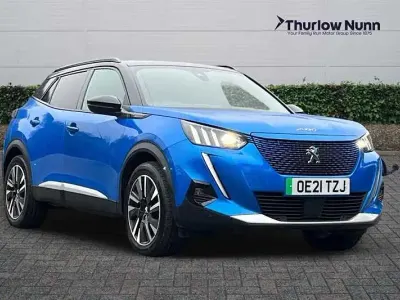 Begagnad Peugeot e-2008 Premium 100 kW (136 HK) 2021 Blå SUV