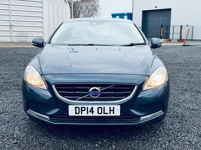 Blue Used 2014 Volvo V40 SE Hatchback | £4,299 (Good price)
