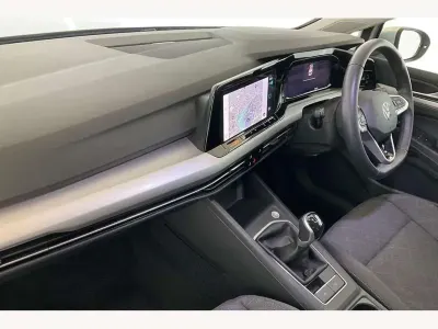 Used VW Golf VIII Life 150 HP (110 kW) 2023 Silver Hatchback