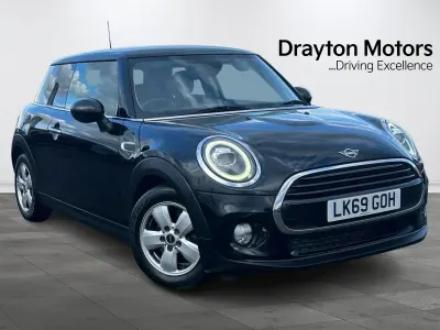 Usado Mini Cooper Classic 136 HP (100 kW) 2019 Preto Citadino
