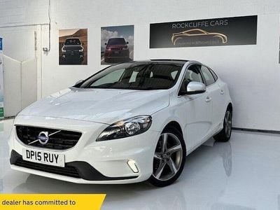 Used Volvo V40 R-Design 122 HP (89 kW) 2015 Hatchback