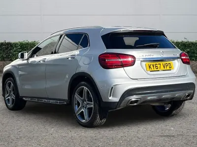 Usado Mercedes GLA220 AMG line 177 HP (130 kW) 2017 Prateado SUV