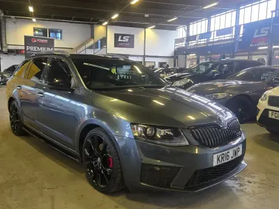 Used Skoda Octavia vRS 184 HP (135 kW) 2016 Grey Estate