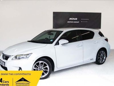 Lexus CT200h