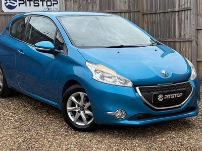 Used Peugeot 208 Active 82 HP (60 kW) 2013 Blue Hatchback