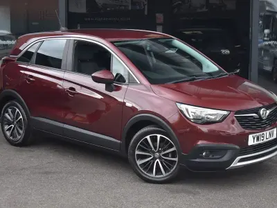 Used Vauxhall Crossland X Elite 81 HP (59 kW) 2019 Red SUV
