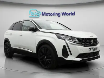 Begagnad Peugeot 3008 Premium 130 HK (95 kW) 2023 Vit SUV