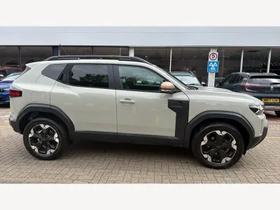 Käytetty Dacia Duster Extreme 130 HP (95 kW) 2025 Peessi Katumaasturi