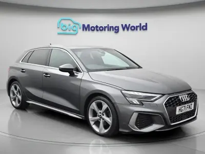Begagnad Audi A3 Sportback S-Line 150 HK (110 kW) 2021 Grå Halvkombi