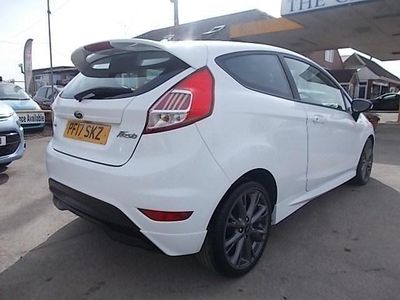 Used Ford Fiesta ST-Line 99 HP (72 kW) 2017 White Hatchback