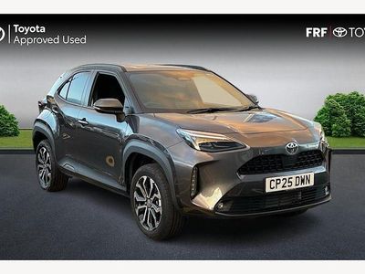Used 2025 Toyota Yaris Hybrid Design Estate | £24,367 (Fair price)