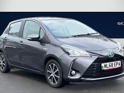 Used Toyota Yaris Hybrid 100 HP (73 kW) 2018 Grey Hatchback