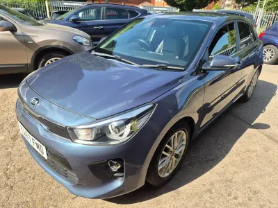Used Kia Rio 100 HP (73 kW) 2018 Blue Hatchback