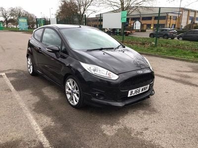 Used Ford Fiesta Zetec 125 HP (91 kW) 2016 Black Hatchback