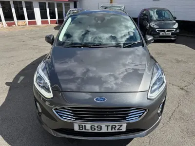 Used Ford Fiesta Titanium 100 HP (73 kW) 2020 Grey Hatchback