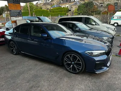 Używany BMW 520 M Sport 2021 Niebieski Sedan/Limuzyna