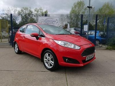 Used Ford Fiesta Zetec 82 HP (60 kW) 2014 Red Hatchback