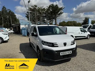 Used Peugeot Partner 131 HP (96 kW) 2024 White MPV