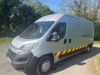 Used Citroën Relay 130 HP (95 kW) 2018 Silver Van