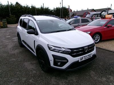 Used Dacia Jogger Extreme 2022 White MPV