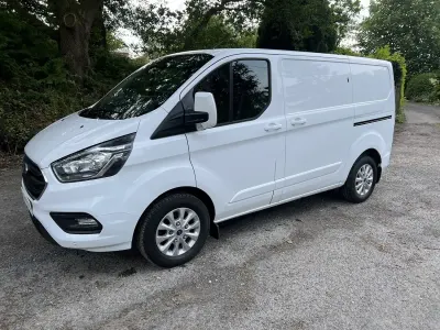 Used Ford Transit Custom Limited 130 HP (95 kW) 2021 White Van